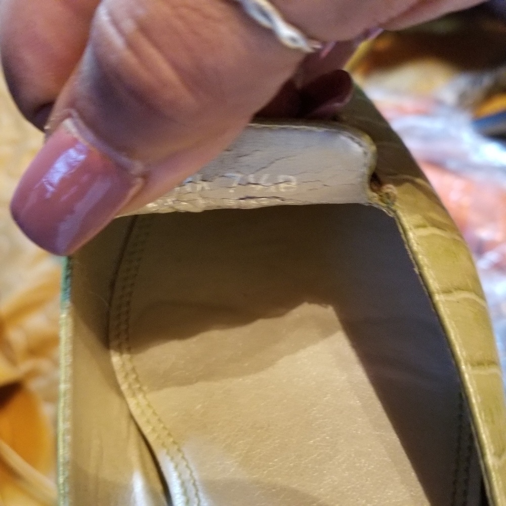 UNISA LIME LEATHER 1 INCH HEEL - Picture 4 of 5